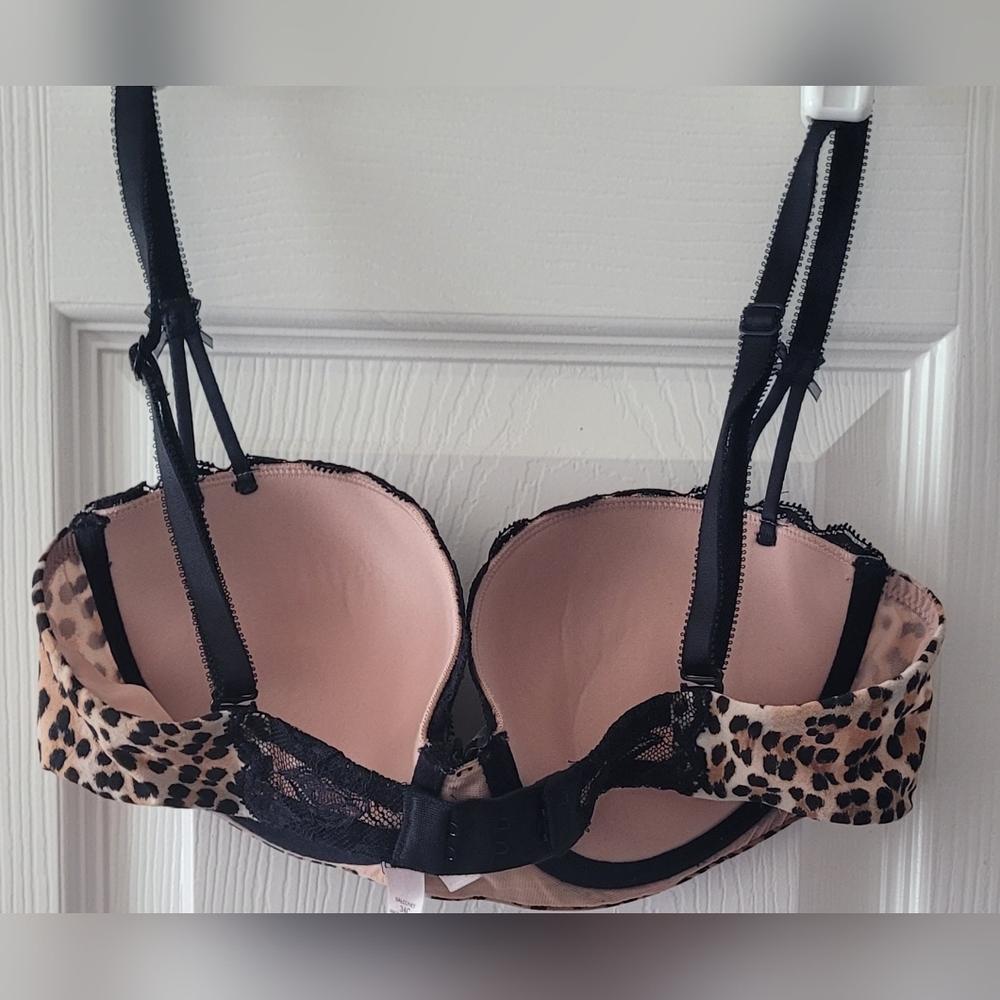 Victoria's Secret Black Lace and Leopard Bra - Picture 2 of 4